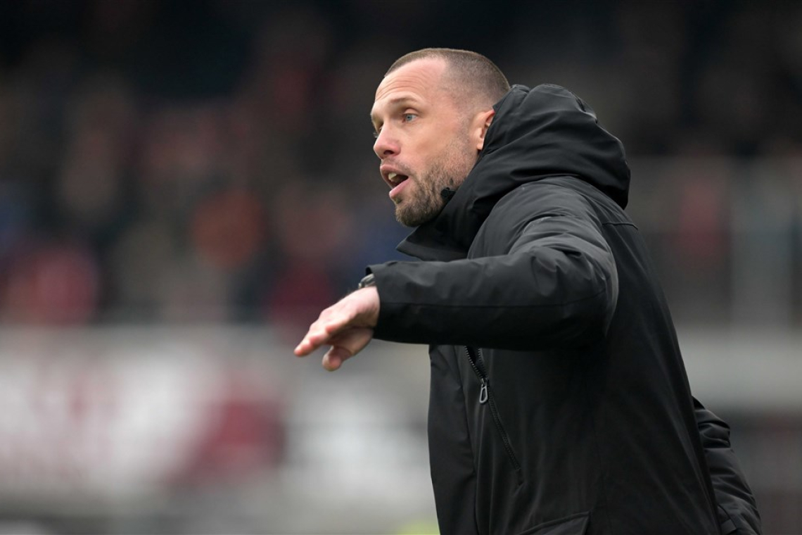 Heitinga trener Ajaxa do konca sezone