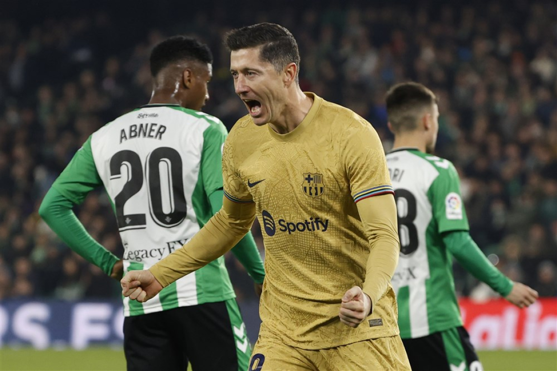 V Varšavi se bo začelo sojenje nekdanjemu agentu Lewandowskega